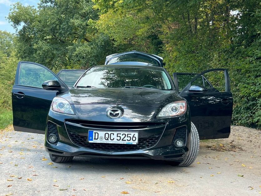 Mazda 3 169.000 km 7.200 € Düsseldorf 40229
