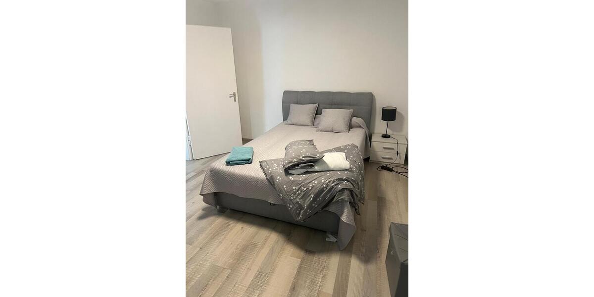 D-Zoo, attraktive möbl. 2 Zi. ETW, ruhig und Zentral , ca. 40qm Wfl., 8qm Nfl. im Keller zimmer