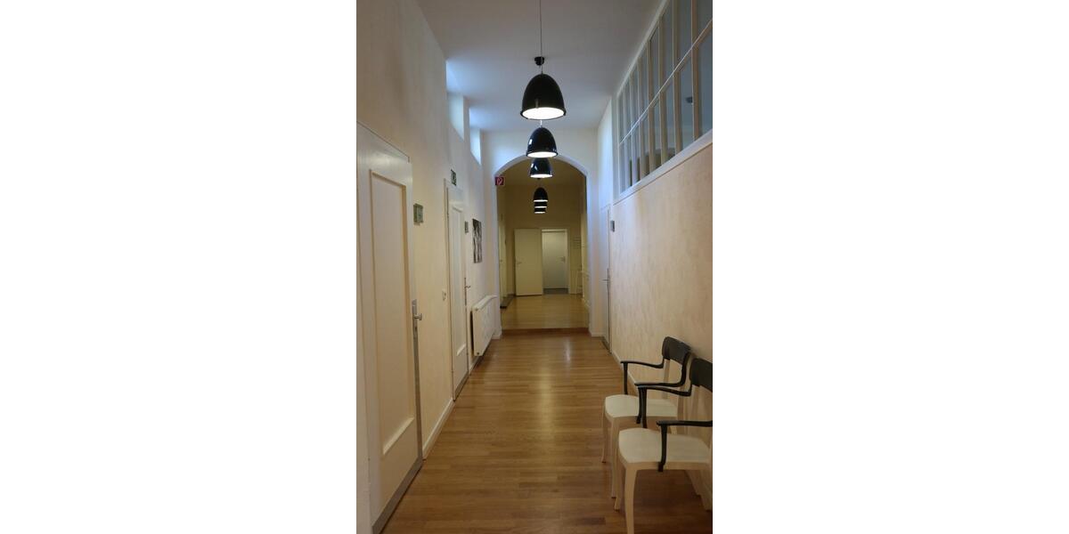 Praxis- oder Büroräume in der Villa Lindenhof in Solingen zimmer