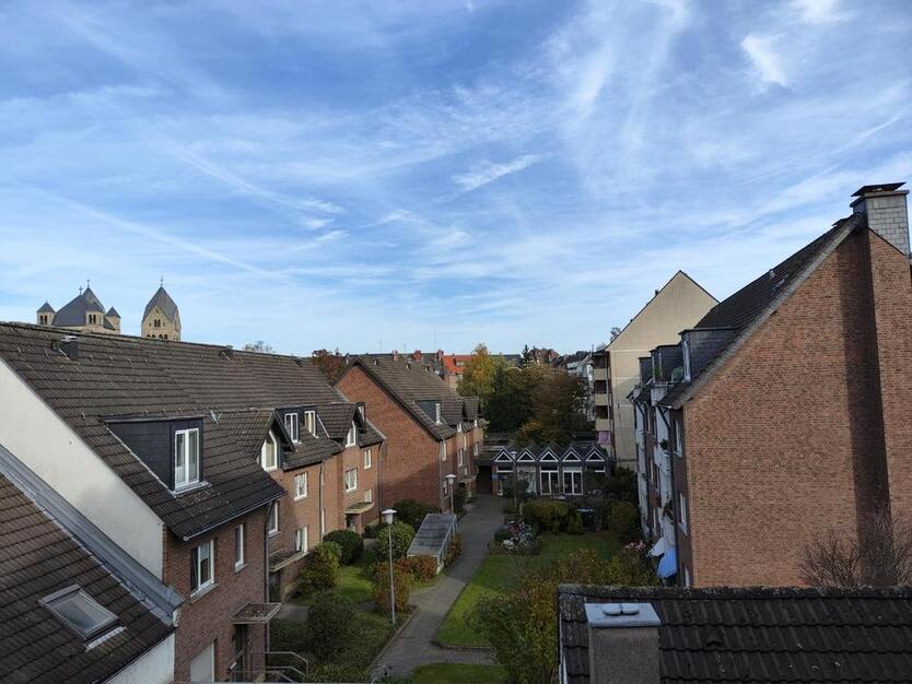 Wohnung Oberkassel: Zwischen-Untermiete ab September (6 Monate)