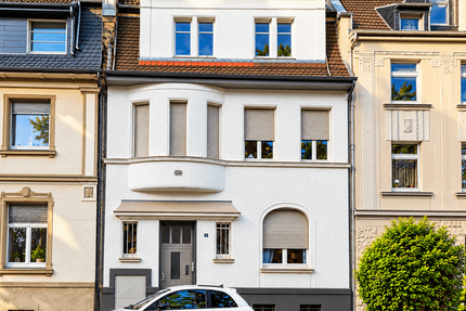 Haus Mönchengladbach - 9 Zimmer, 274 m&sup2;, 529.000&euro; | Angebot:27568532