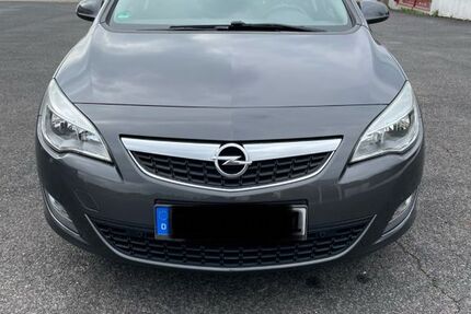Opel Astra 197.000 km 5.500 € Düsseldorf 42799