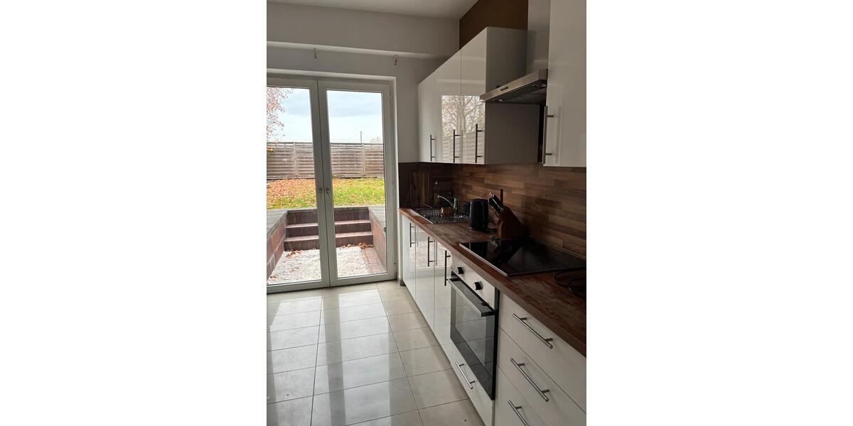 Helle WG -Zimmer in 3. - WG in D - Heerdt 3 zimmer