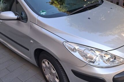Peugeot 307 78.000 km 2.800 &euro; Solingen 42699