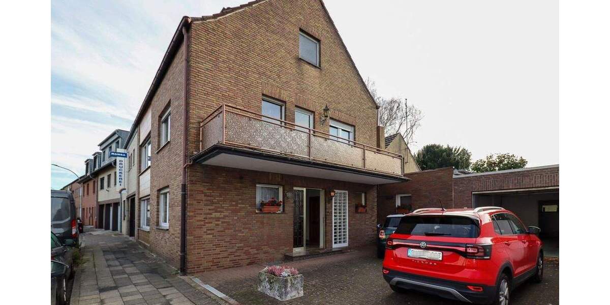 Einfamilienhaus mit großem Grundstück und zusätzlichem sanierungsbedürftigen Wohngebäude 5 zimmer