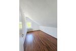 Dachgeschoßwohnung Oberhausen Alt-Oberhausen - 3.5 Zimmer, 82 m&sup2;, 520&euro; | Angebot:26422019