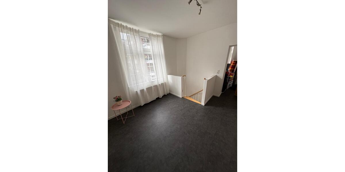 Eigentums- Maisonettewohnung inkl. geräumiger Terasse und Garten 3.5 zimmer