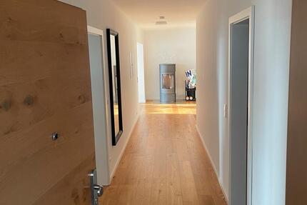 Wohnung Velbert Pöthen - 3.5 Zimmer, 96 m&sup2;, 363.636&euro; | Angebot:25745994