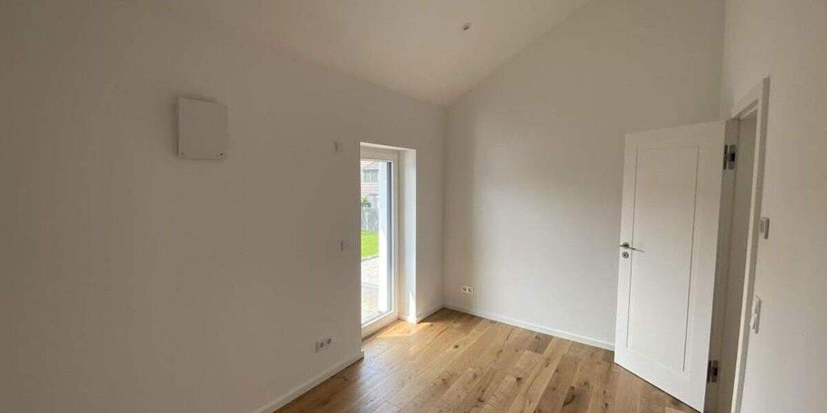 Doppelhaushälfte Düsseldorf Kalkum - 3 Zimmer, 100 m&sup2;, 790.000&euro; | Angebot:25743606