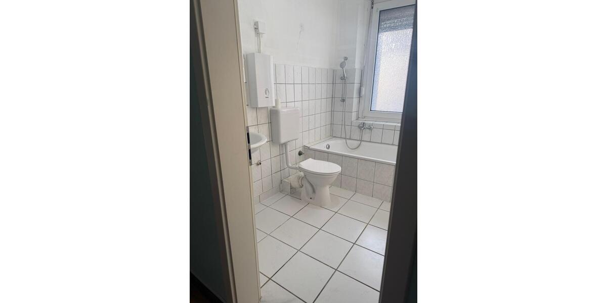 Etagenwohnung Krefeld - 4 Zimmer, 99 m&sup2;, 1.000&euro; | Angebot:25416072