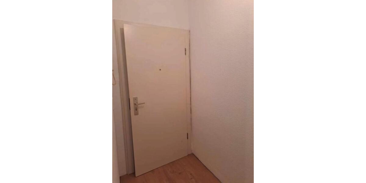 Etagenwohnung Neuss - 2 Zimmer, 66 m&sup2;, 1.100&euro; | Angebot:25714454