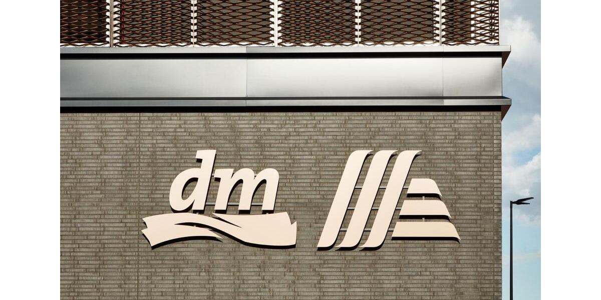 Garagen / Stellplätze Düsseldorf Heerdt - 100&euro; | Angebot:23025845