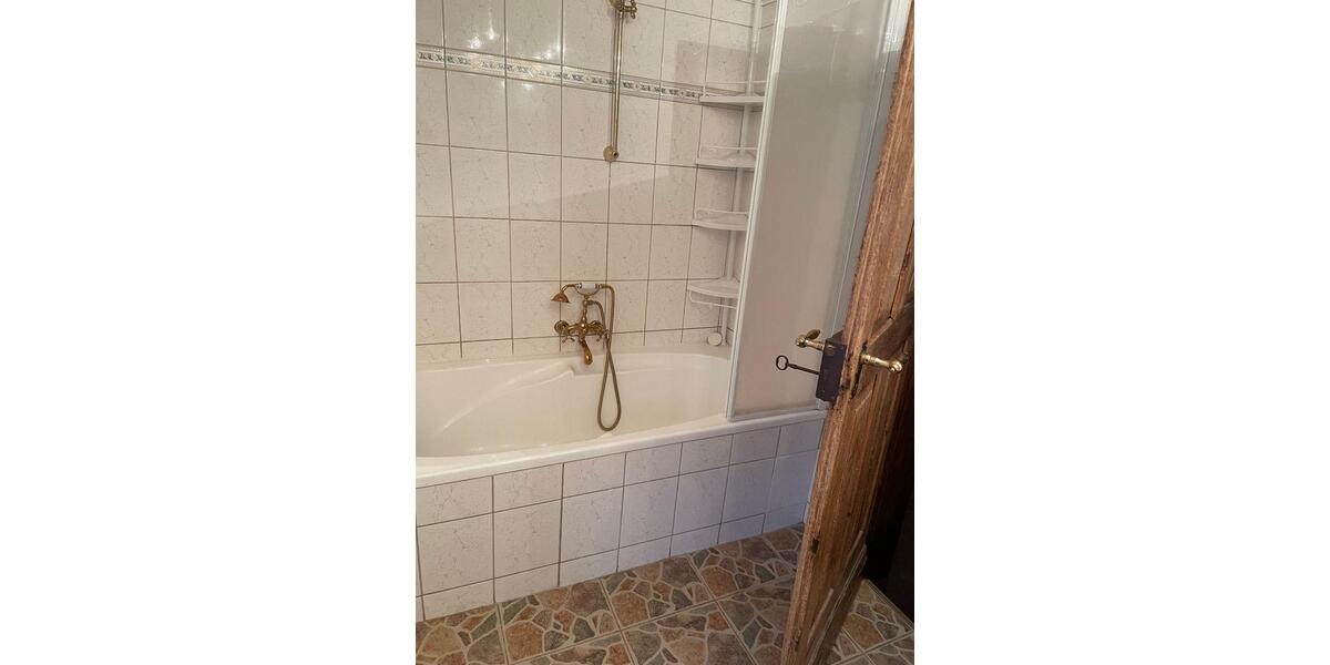 Zur Miete: idyllisches Fachwerkhaus, 80qm Wohnfläche, 1200 € kalt 4 zimmer