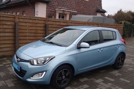Hyundai i20 107.500 km 4.980 &euro; Hilden 40721