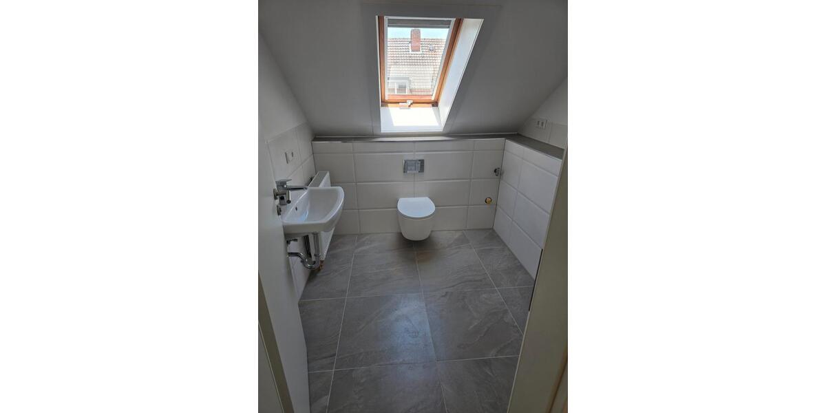 Dachgeschoßwohnung Leverkusen - 4 Zimmer, 80 m&sup2;, 229.000&euro; | Angebot:27421892