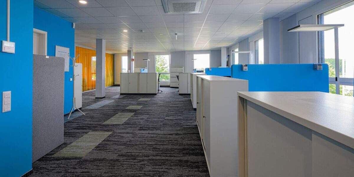 Luxuriöser 247-Schreibtisch am Rheinufer in Monheim am Rhein - Netzwerk zimmer