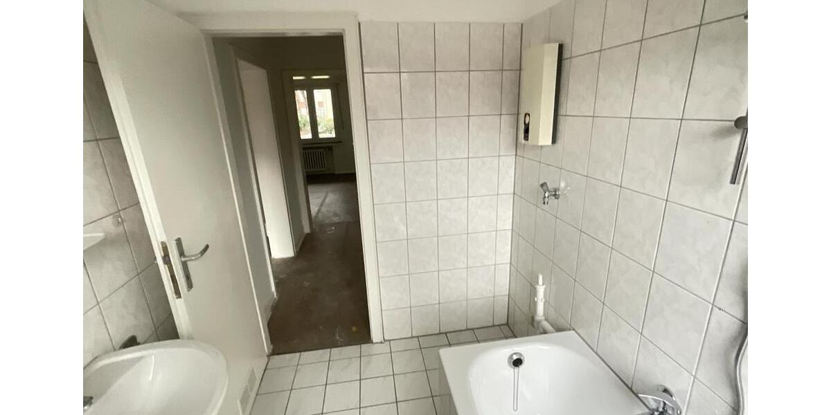 Erdgeschoßwohnung Duisburg Mittelmeiderich - 3 Zimmer, 74 m&sup2;, 619&euro; | Angebot:26427130