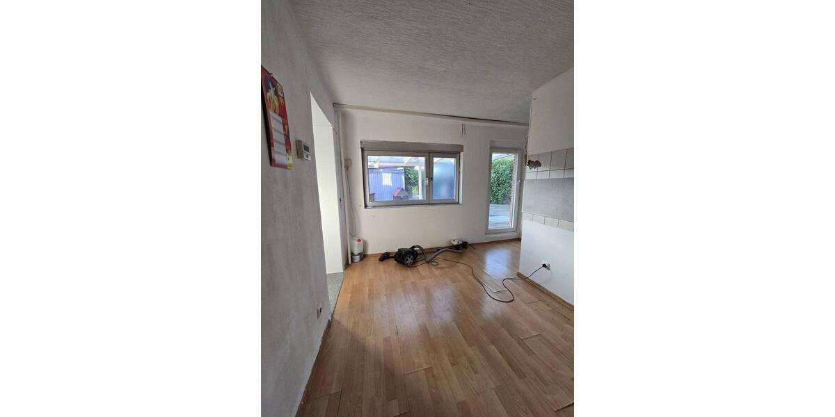 Etagenwohnung Mönchengladbach Rheydt - 4 Zimmer, 85 m&sup2;, 140.000&euro; | Angebot:26249977