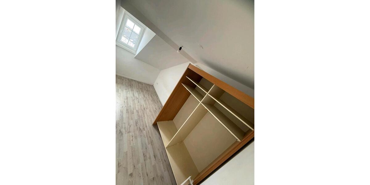 Dachgeschoßwohnung Krefeld Dießem - 2 Zimmer, 45 m&sup2;, 540&euro; | Angebot:25721915