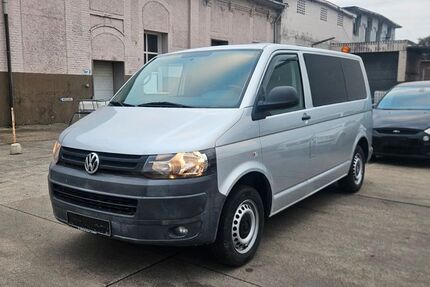 VW T5 Transporter 110.900 km 16.100 € Neuss OT Barbaraviertel 41460