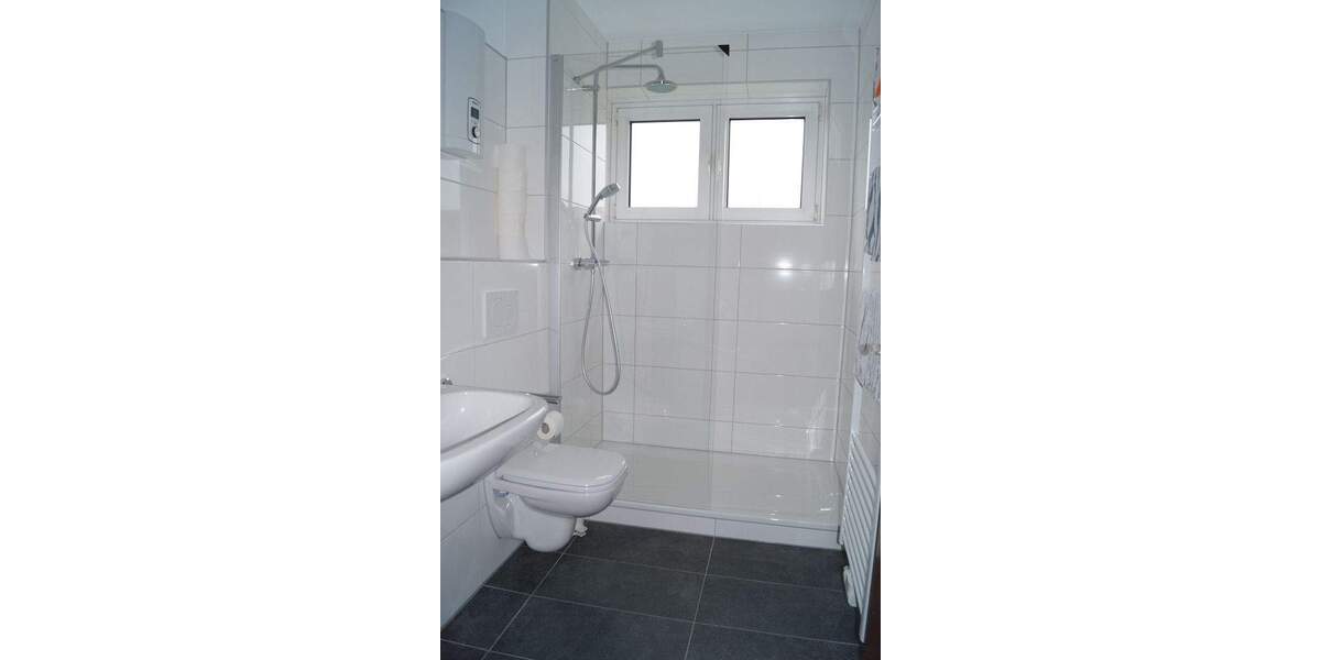 Renoviertes Reihenendhaus mit Garten und Garage 4 zimmer