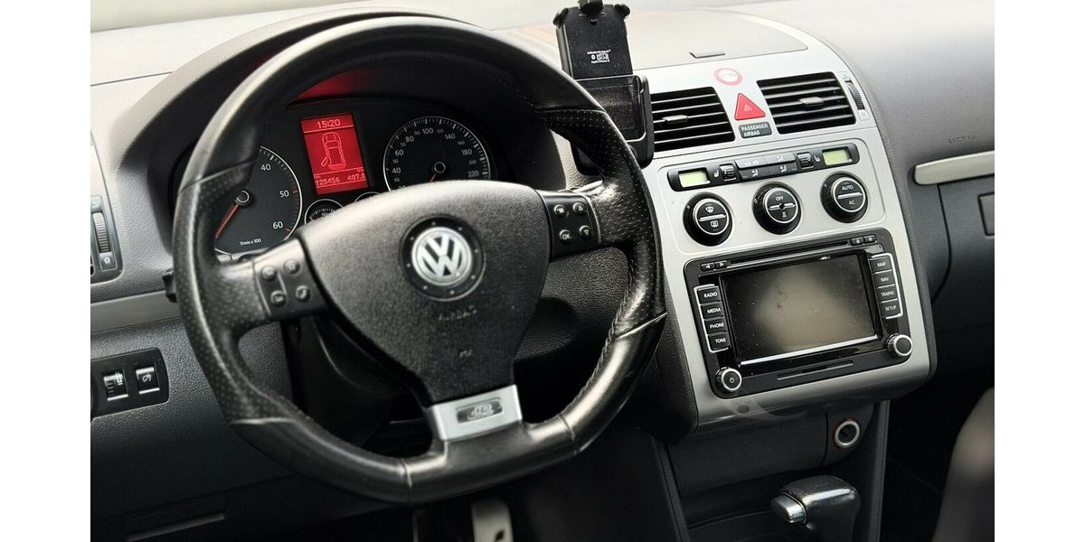 VW Touran R-Line Schiebedach Leder 7Sitze IHand 124.990 km 11.900 &euro; Mönchengladbach 41066