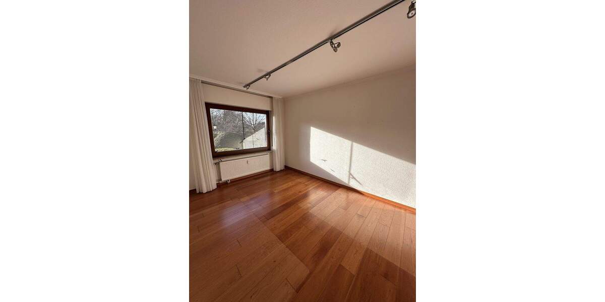 Bungalow Solingen Gräfrath - 6 Zimmer, 228 m&sup2;, 675.000&euro; | Angebot:24668153