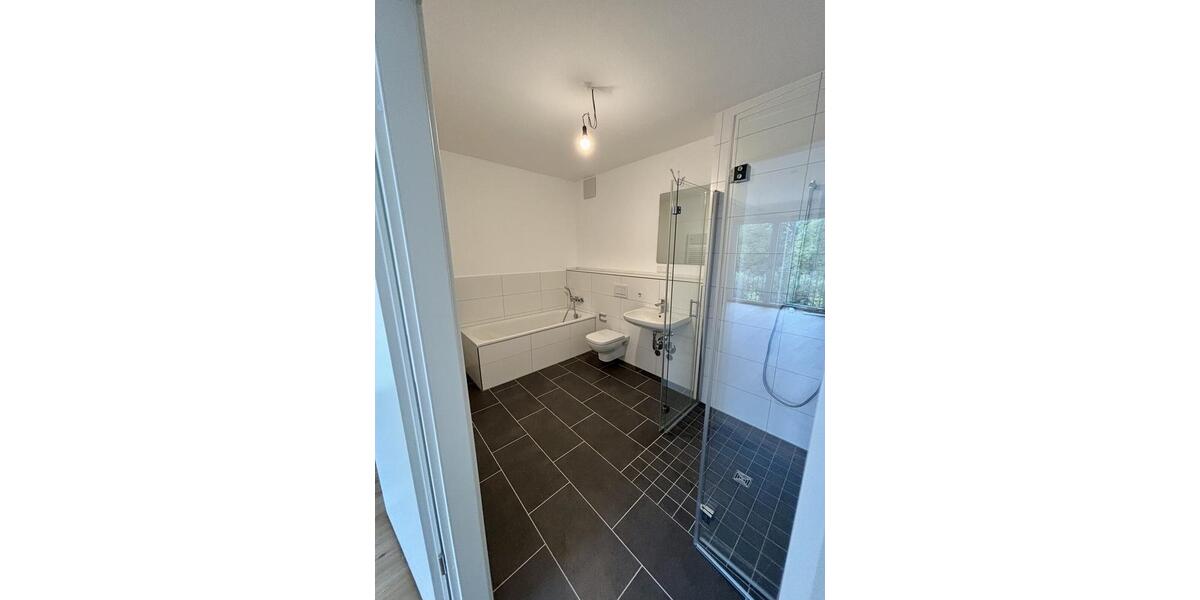 Bezugsfertige Neubauwohnung mit barrierearmer und gehobener Ausstattung 4 zimmer