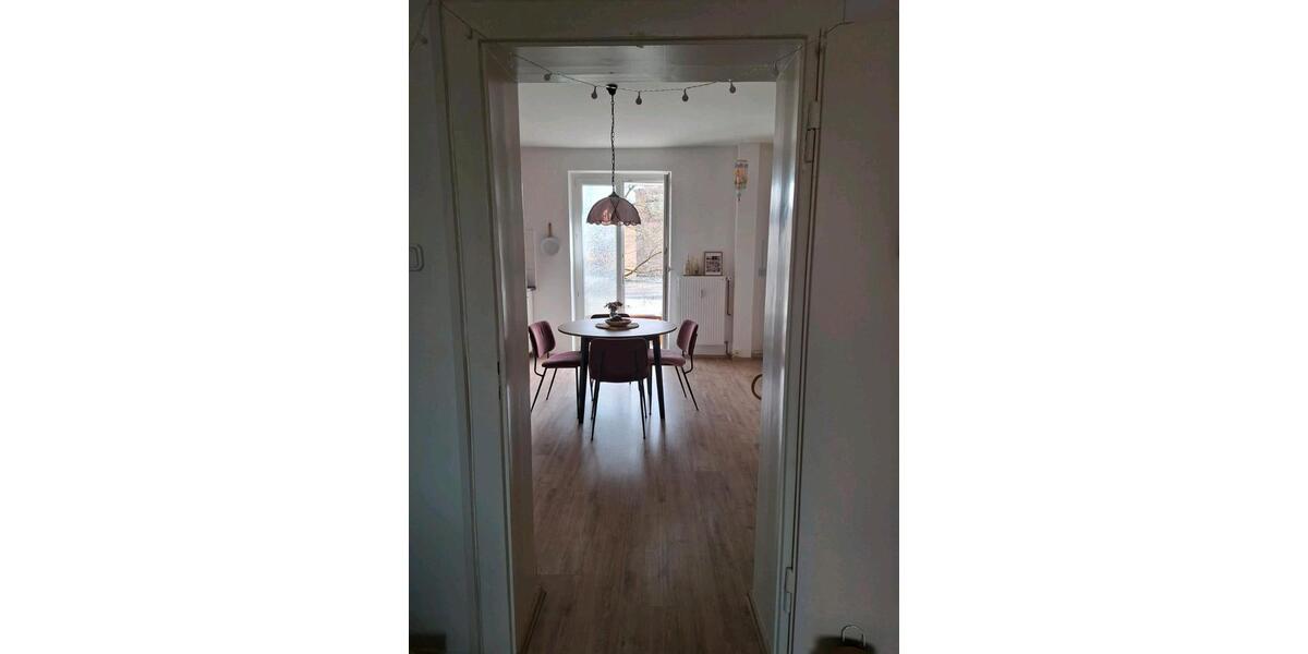 Etagenwohnung Duisburg Duisburg-Mitte - 2.5 Zimmer, 67 m&sup2;, 655&euro; | Angebot:25782606