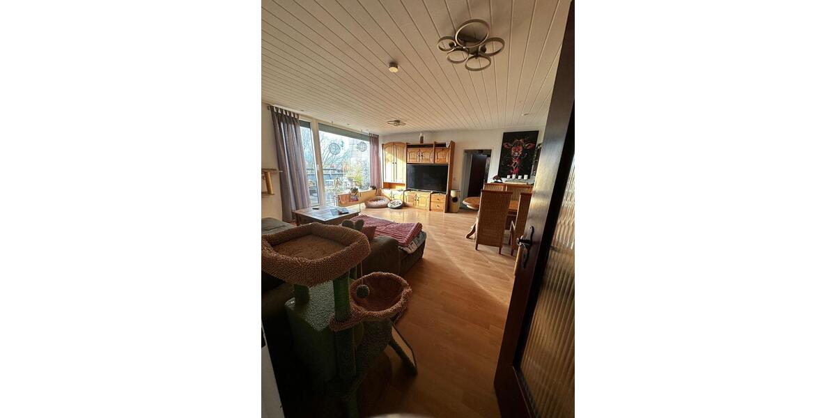 Dachgeschoßwohnung Krefeld Fischeln - 2 Zimmer, 64 m&sup2;, 810&euro; | Angebot:26355279