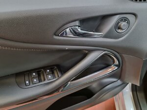 Opel Zafira Innovation 7Sitzer Navi Kamera Winterp. Sol 75.956 km 16.880 € HAAN 42781