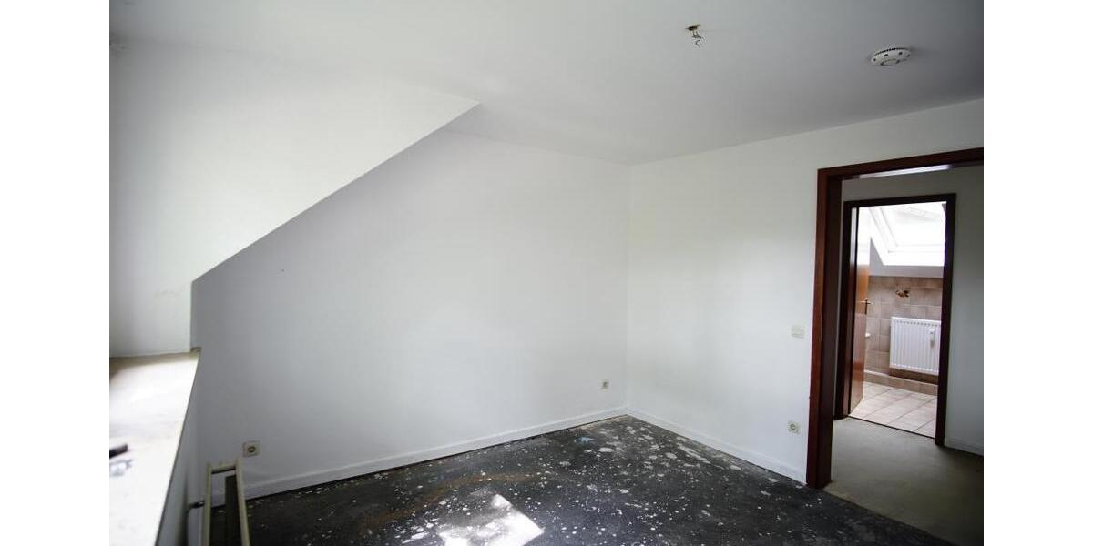 ERSTBEZUG nach Sanierung + Einzug ab 01.03.2026 möglich! 2 zimmer