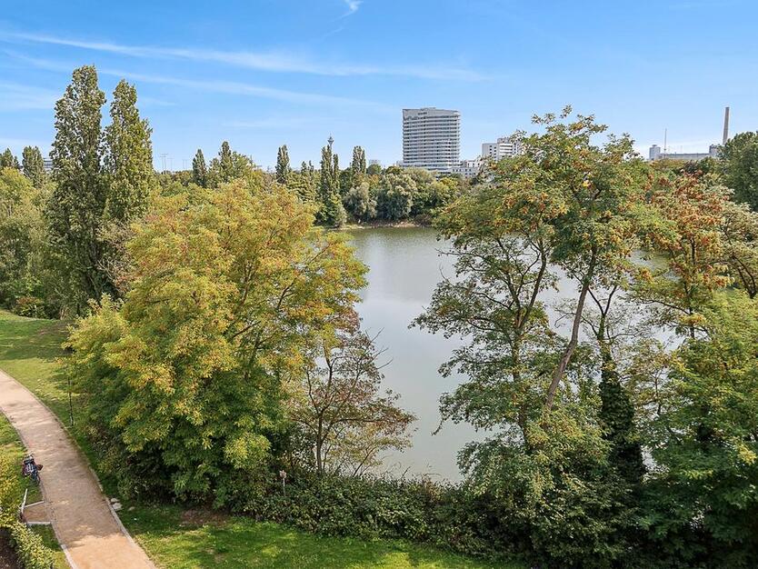 Großzügige 3-Zimmer-Wohnung mit zwei Bädern und sonnigem Balkon (mietpreisgedämpftes wohnen) zimmer