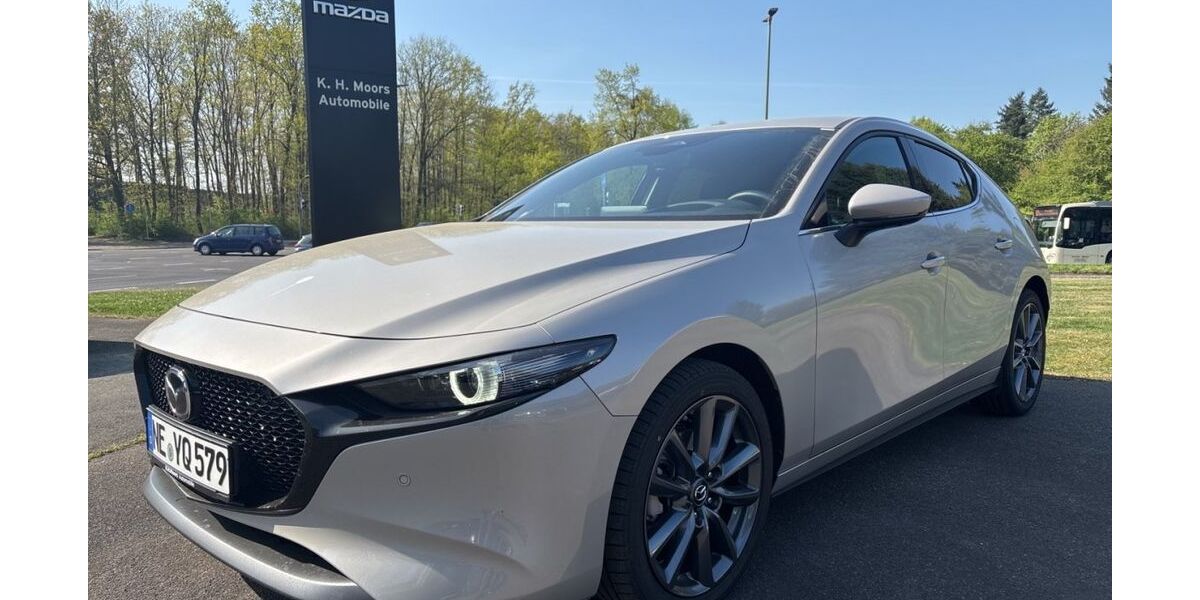 Mazda 3 5.915 km 25.851 &euro; Neuss 41464