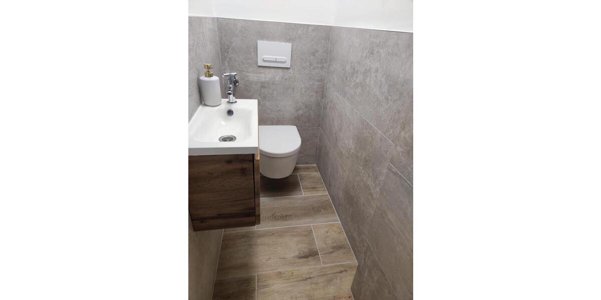 Erdgeschoßwohnung Mönchengladbach - 2 Zimmer, 120 m&sup2;, 1.750&euro; | Angebot:26403751