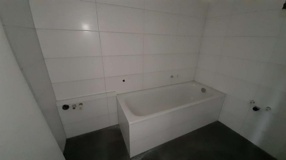 Remscheider Straße 54 - frisch sanierte 2 ZKB Wohnung im EG zu vermieten 2 zimmer