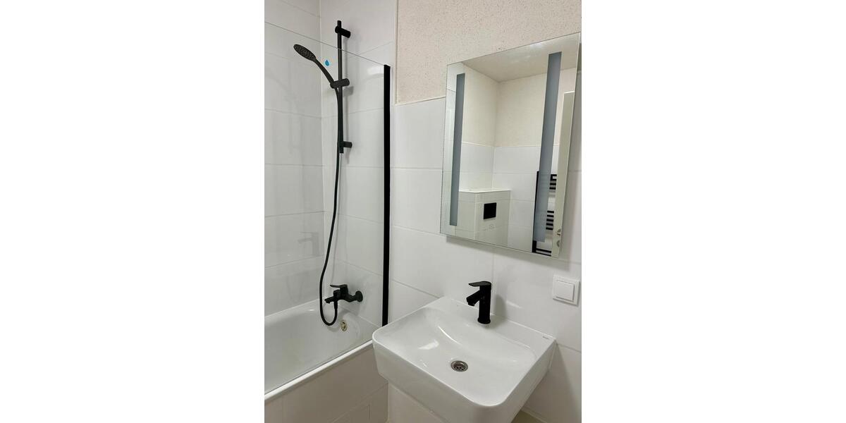 Modernisierte 1-Zimmer-Wohnung mit Einbauküche in Dormagen 1 zimmer