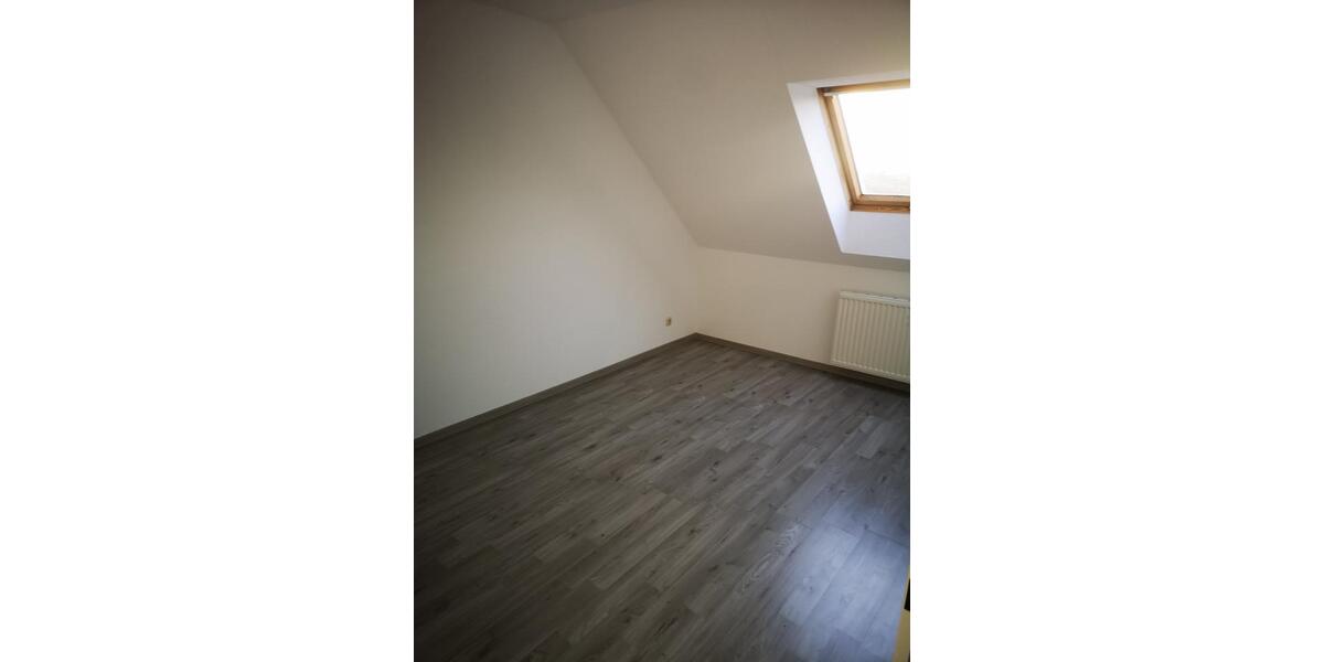 Maisonette Wohnung 124 m2 in Duisburg 47226 zu vermieten. 4 zimmer