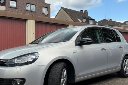 VW Golf 157.000 km 7.000 &euro; Oberhausen 46045