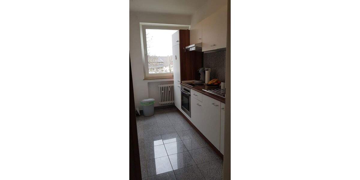 MFH Ratingen Mitte, 14 Wohnungen 790 qm Wfl., 6 Garagen, 3 Stellplätze zimmer