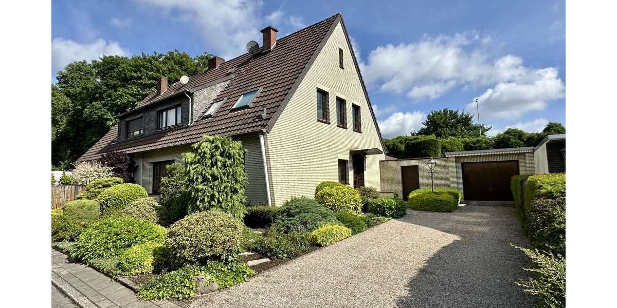Haus zum Kaufen in Duisburg 379.000 € 149.24 m² 7 zimmer