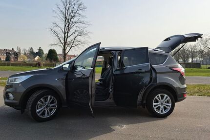 Ford Kuga 96.000 km 17.300 &euro; Krefeld 47799