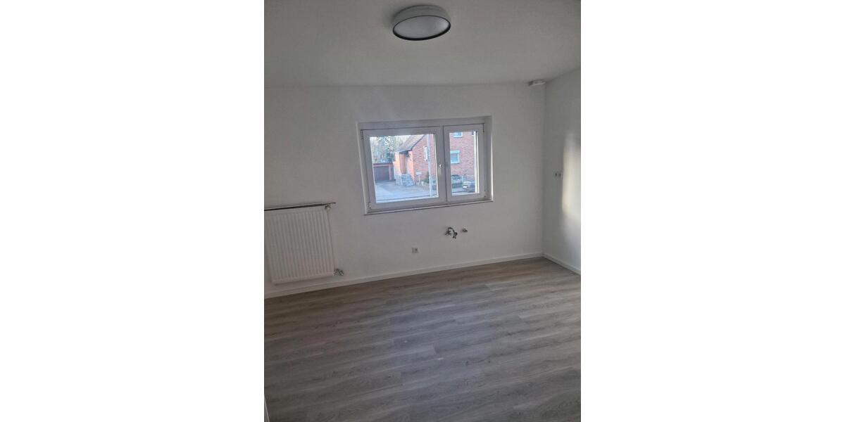 Erdgeschoßwohnung Ratingen Tiefenbroich - 2 Zimmer, 76 m&sup2;, 1.200&euro; | Angebot:25309649