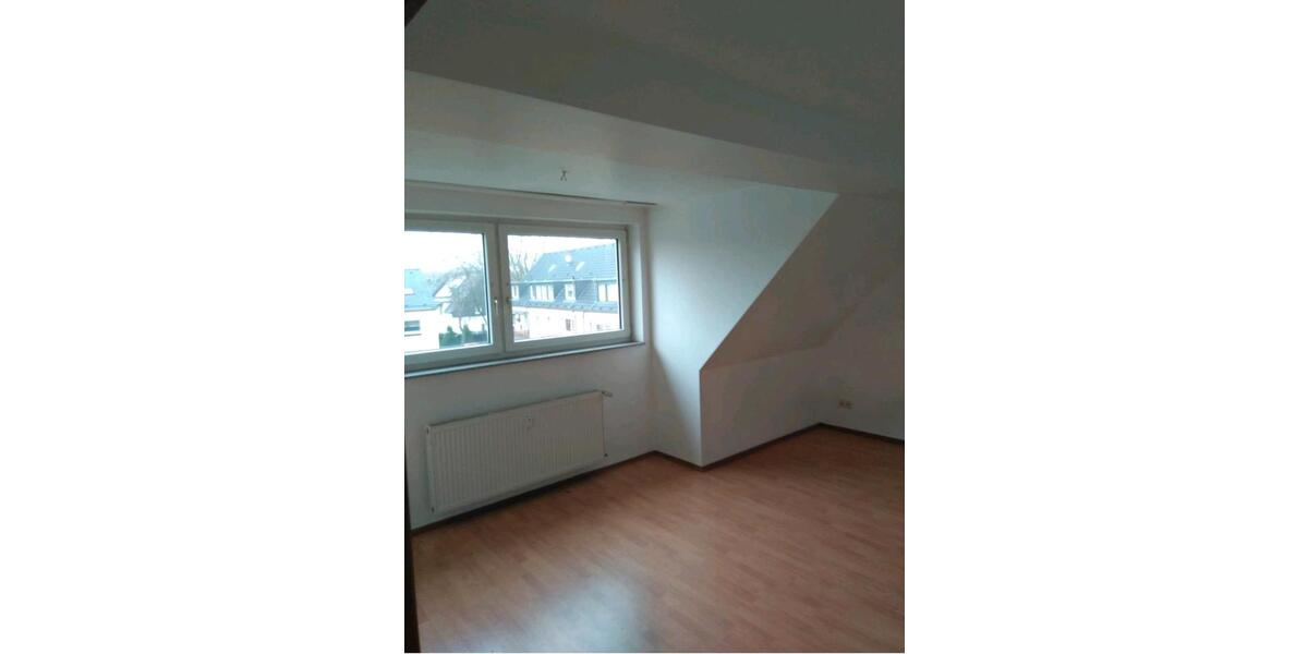 Etagenwohnung Duisburg Ruhrort - 3 Zimmer, 90 m&sup2;, 135.000&euro; | Angebot:26915511