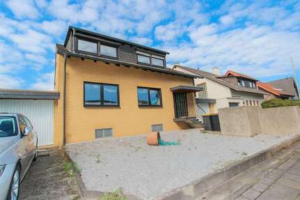 Haus zum Kaufen in Korschenbroich Kleinenbroich 649.000 € 268 m²