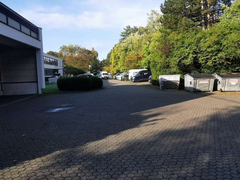 Halle in Köln 1.200 € 125 m²