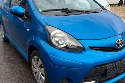 Toyota Aygo (X) 144.469 km 3.600 &euro; Mönchengladbach 41199
