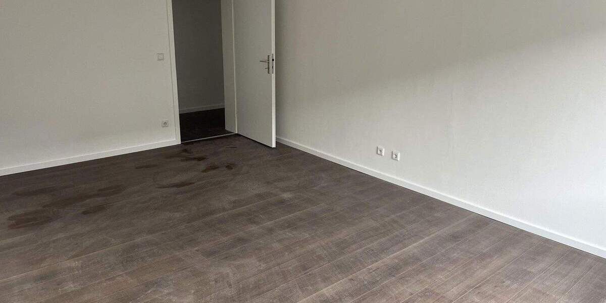 Etagenwohnung Krefeld Stadtmitte - 3 Zimmer, 91 m&sup2;, 750&euro; | Angebot:25780302