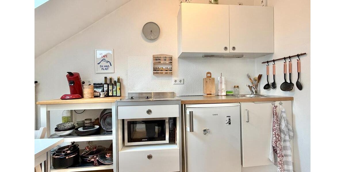 Dachgeschoßwohnung Düsseldorf Stadtbezirk 9 - 1 Zimmer, 33 m&sup2;, 460&euro; | Angebot:26153548