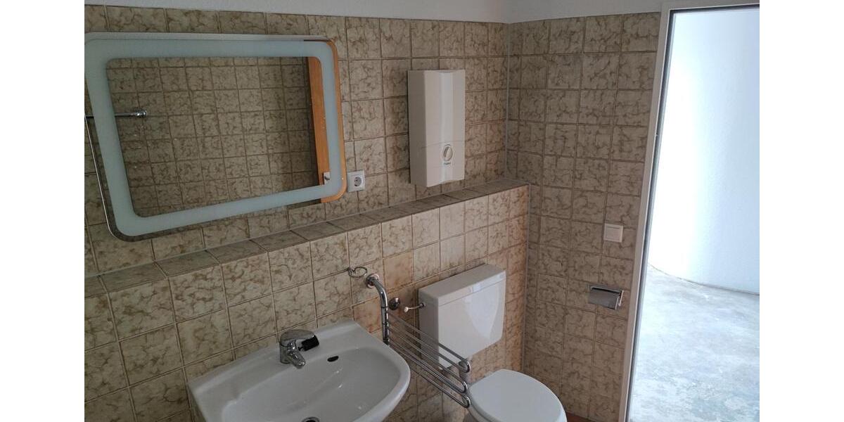 Schöne 1,5-Zimmer-Wohnung mit gr. Dachterrasse+TG-Stellplatz 1.5 zimmer